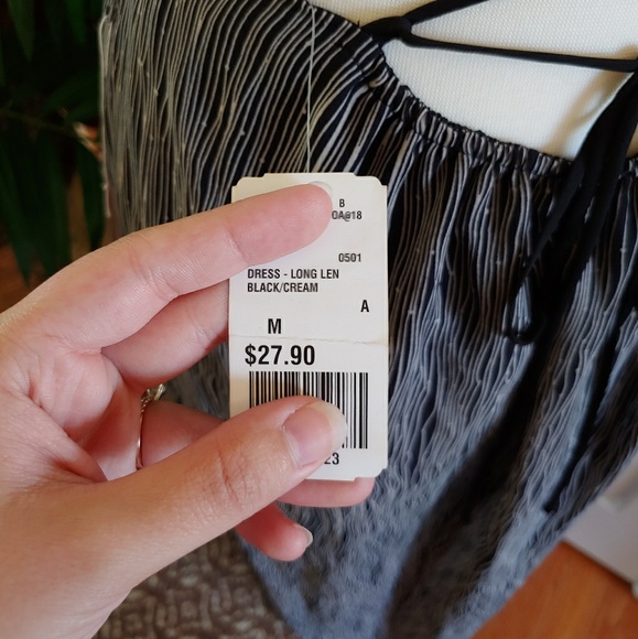 SOLD! Forever 21 Lace Up Back Maxi Dress - Picture 8 of 8